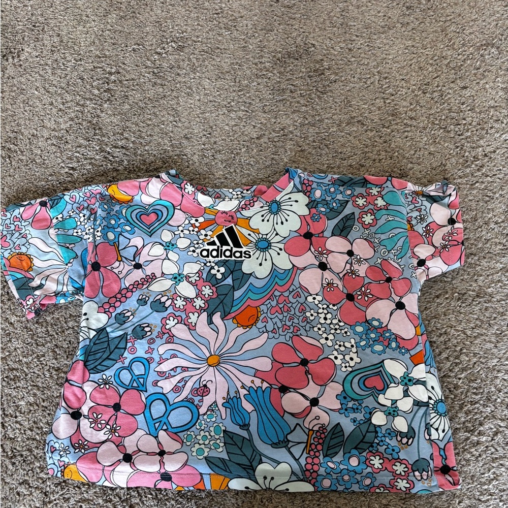 adidas Kids Floral Heart Graphic Tee in Pink, Blue, White